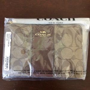 NIP Coach zippered wallet